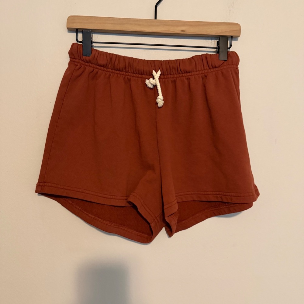 Perfectwhitetee Aruba cotton fleece sweat shorts S rust red casual minimalist